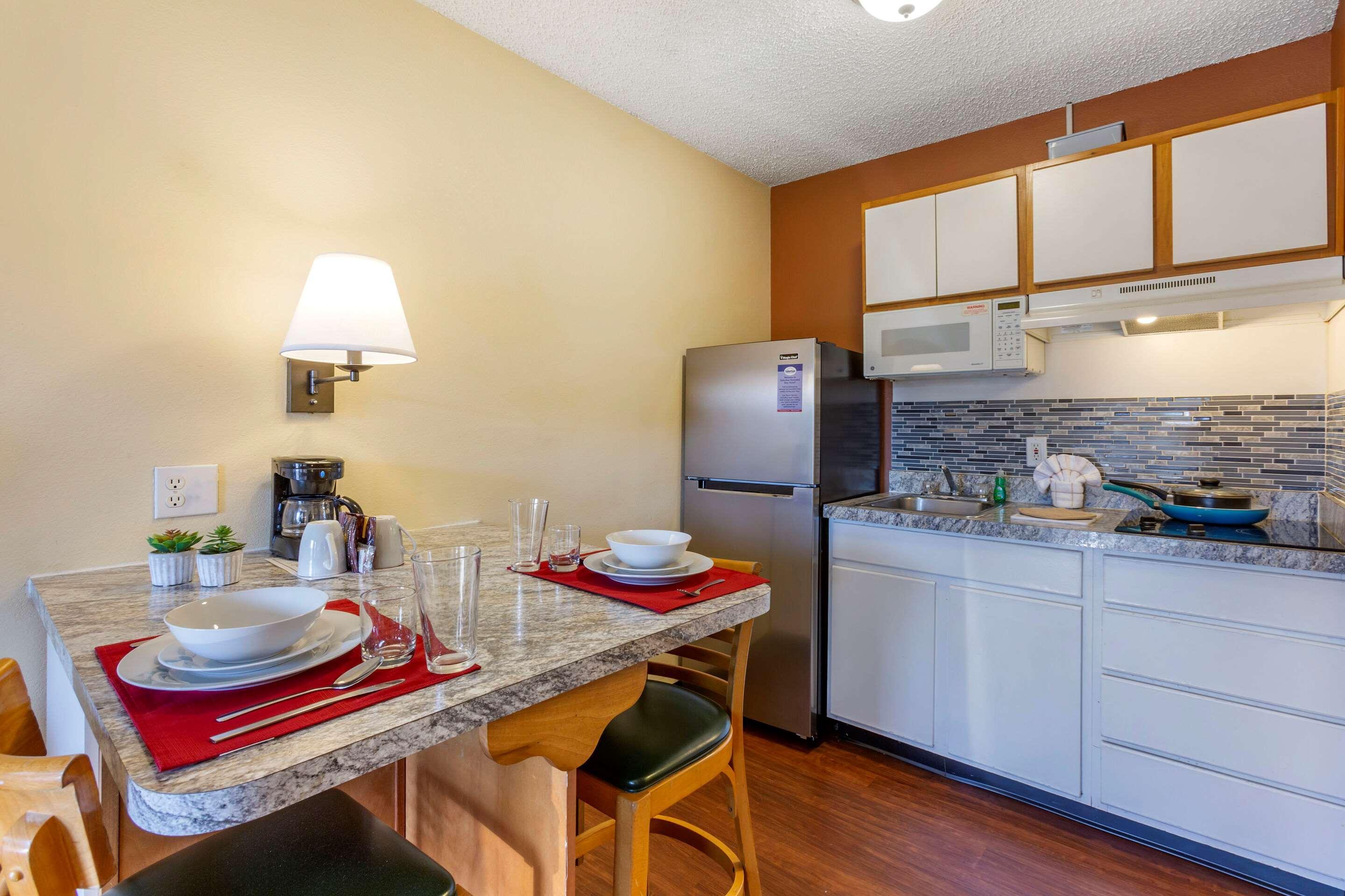 Suburban Studios Albuquerque Midtown - University Extérieur photo