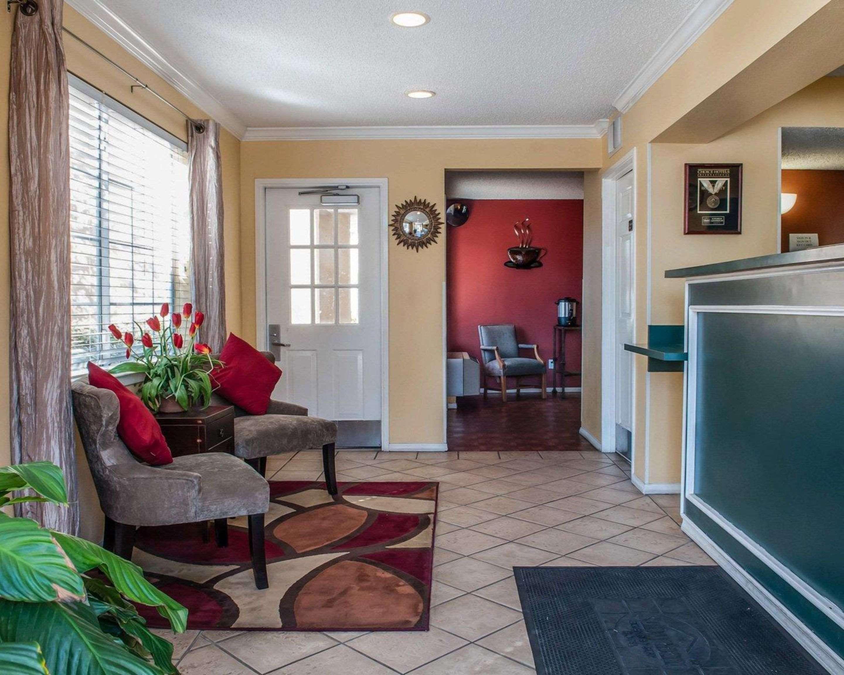 Suburban Studios Albuquerque Midtown - University Extérieur photo