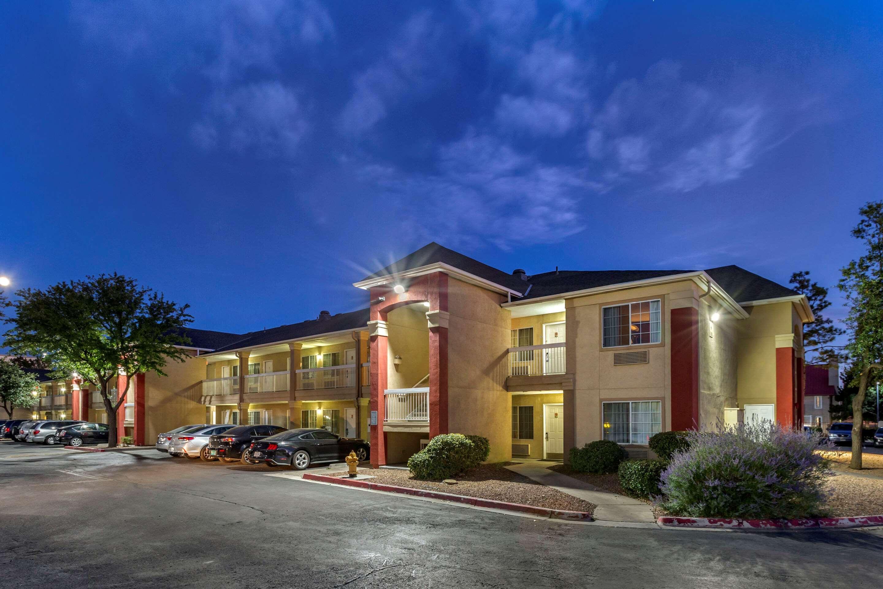 Suburban Studios Albuquerque Midtown - University Extérieur photo