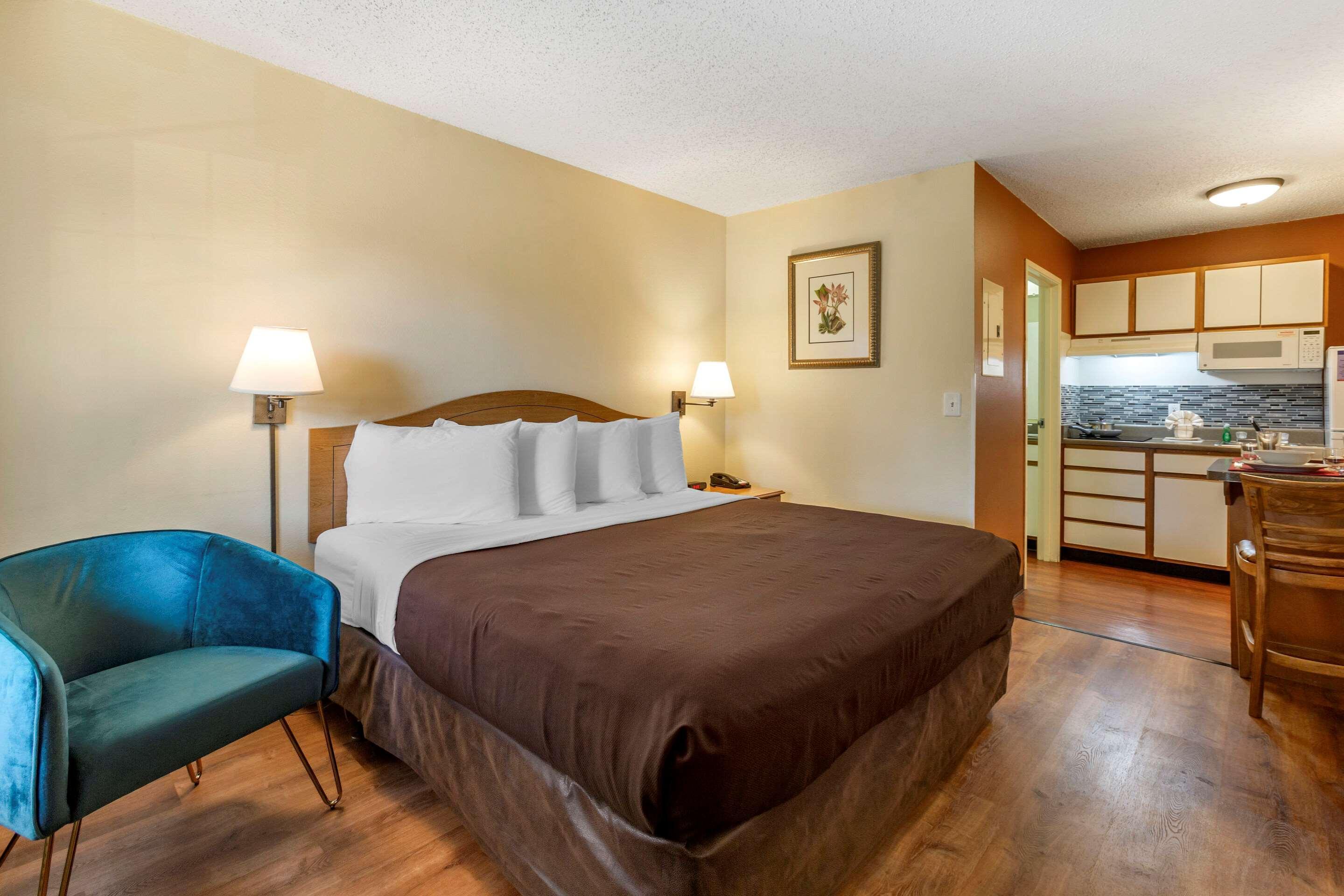 Suburban Studios Albuquerque Midtown - University Extérieur photo